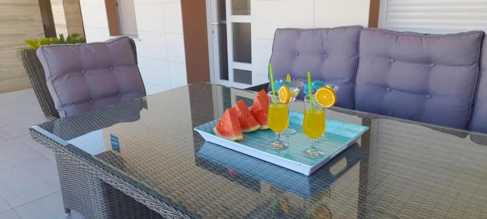 Apartmani Roberta Pag -Obiteljska Kuca Prizemnica Sa 2 Odvojena Apartmana Od Toga Jedan Moderan Luxuzniji, Pogled Na More Sa Velikih Terasa, Dvosobni Apartmani Pag Town